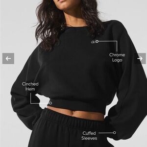 Alo Cropped Accolade Crewneck